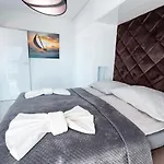 Fancy Sunset Gardenia Apartment